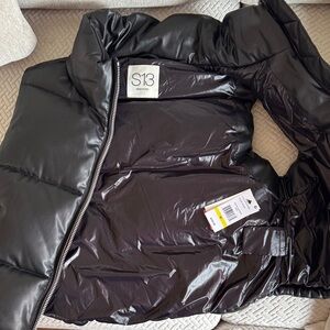 S13 Women's Black Puffer Vest